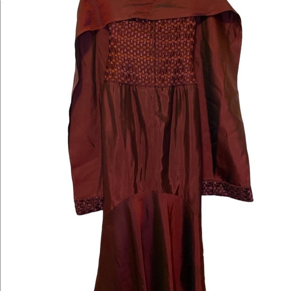 Helen Morley Maroon Iridescent Embroidered Strapless Maxi Gown with Sash Size 6 - Picture 6 of 11